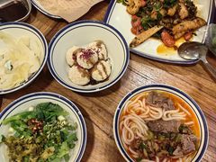 边境大炸荟-云阿蛮云南生烫牛肉米线(奉贤路店)