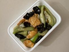 廣東絲瓜燜自製魚腐-日昌餐馆(亦庄店)