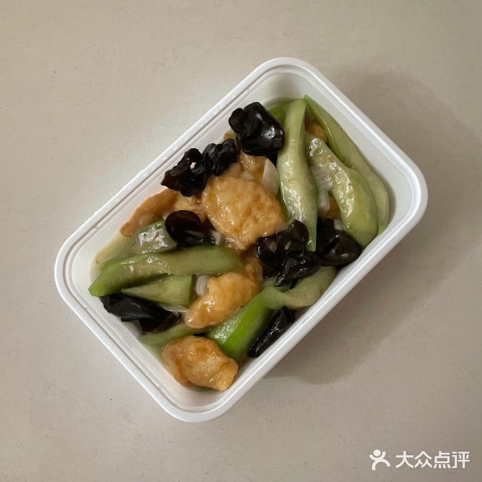 日昌餐馆(亦庄店)廣東絲瓜燜自製魚腐图片