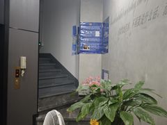 -丽辰酒店(深圳翻身地铁站店)
