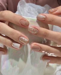 -悦指间美甲美睫
