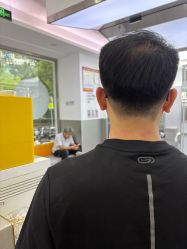 -首脑美发沙龙