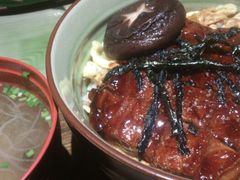 鳗鱼盖饭（香菇不算）-胜家和风料理