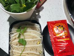 -钢管厂五区小郡肝串串香(南山店)