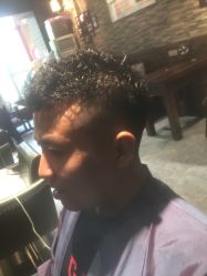 点击看大图 -MONE美发沙龙