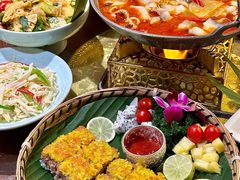 -老滇山寨•云南特色菜•地方菜•民族风情歌舞表演(金碧店)