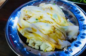 Rice Noodle Roll with Pork Sausage