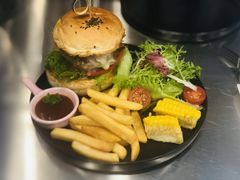 芝心手打牛肉堡-龙治汉堡(中华城店)