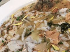 -渔语鱼酸菜鱼新川菜(来福士店)