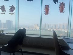 -荣誉国际酒店-云顶旋转餐厅