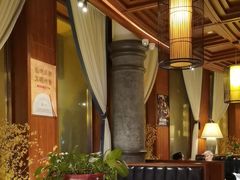 -八府香鸭·啫啫煲(华山路店)