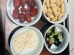 -湘力力小院·鱼汤泡饭(枫林路店)