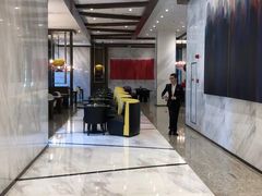 -上海虹桥西郊假日酒店