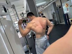 -GYMPLUS私教健身会馆(大悦城店)