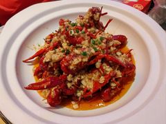 -肥肥虾庄·金牌油焖大虾(首义路店)