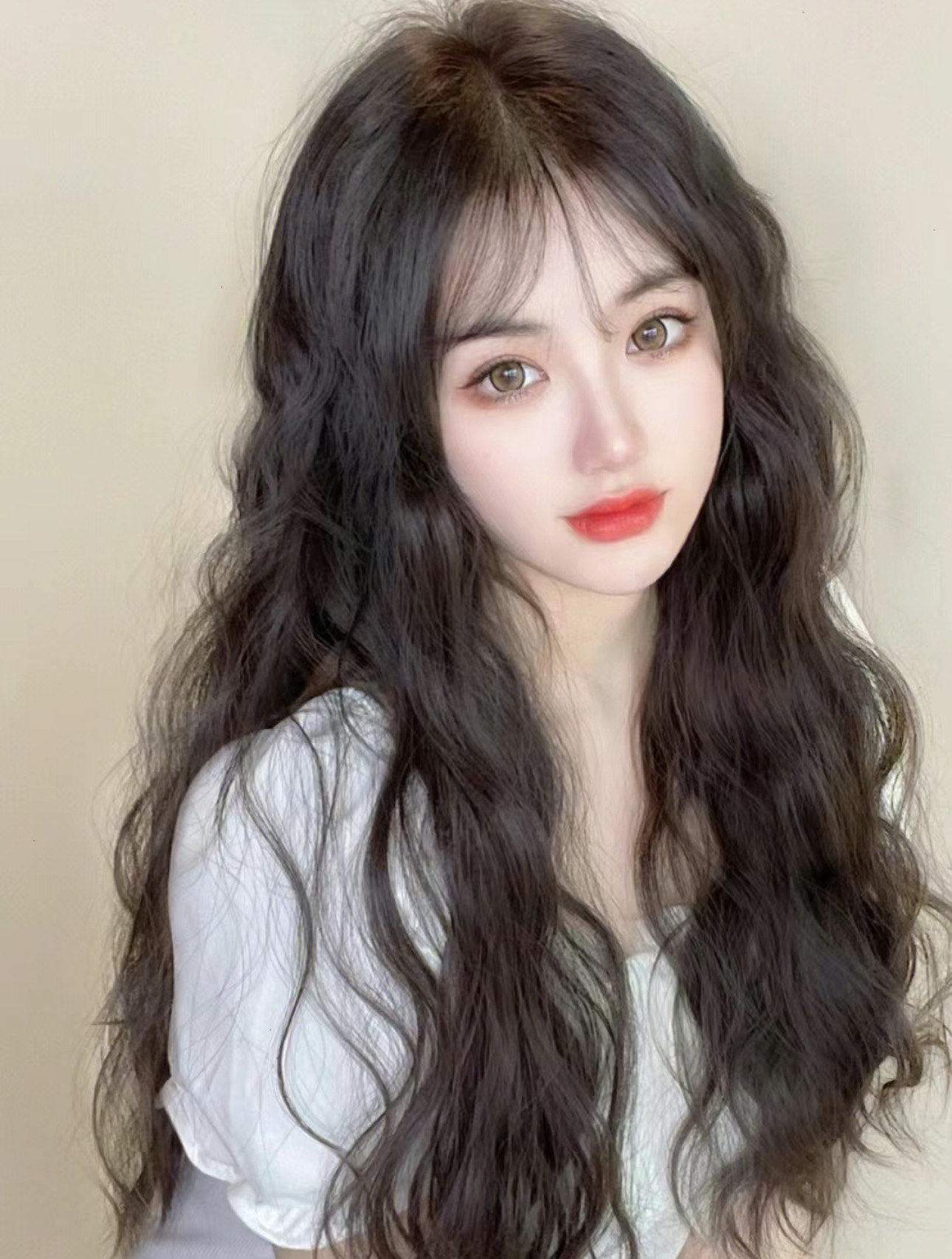 温柔与气质共存的蓬松烫发修饰脸型显脸小法