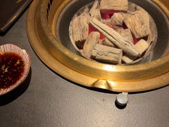-铭牛烧肉·和牛海鲜自助(高新月牙湖店)