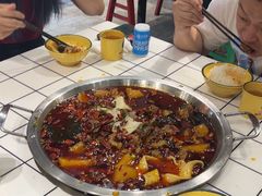 -晓彭肥肠鸡·泡椒鸡火锅(水木天地店)