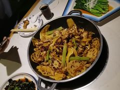 干锅牛蛙-蛙蛙叫干锅年代(簋街总店)