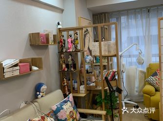 看点评选的一家做翘睫。预约是时间过去工作人员不在