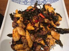 普洱茶炒包浆豆腐-云海肴·汽锅鸡·云南菜(天山百盛优客店)