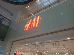 门面-H&M(鹏欣水游城店)