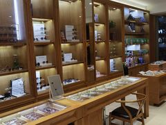 -宝丽眼镜(湖墅店)