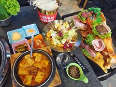 -马路牙子烧烤音乐酒馆(望京店)