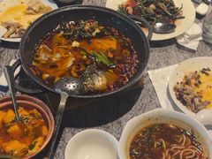 -彩云天云南餐厅