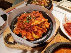 石板辣白菜炒五花肉-七八冷面·延边朝鲜族美食(圣熙八号店)