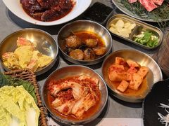 -草家酱蟹炭火烤肉店(珲春南路一店)