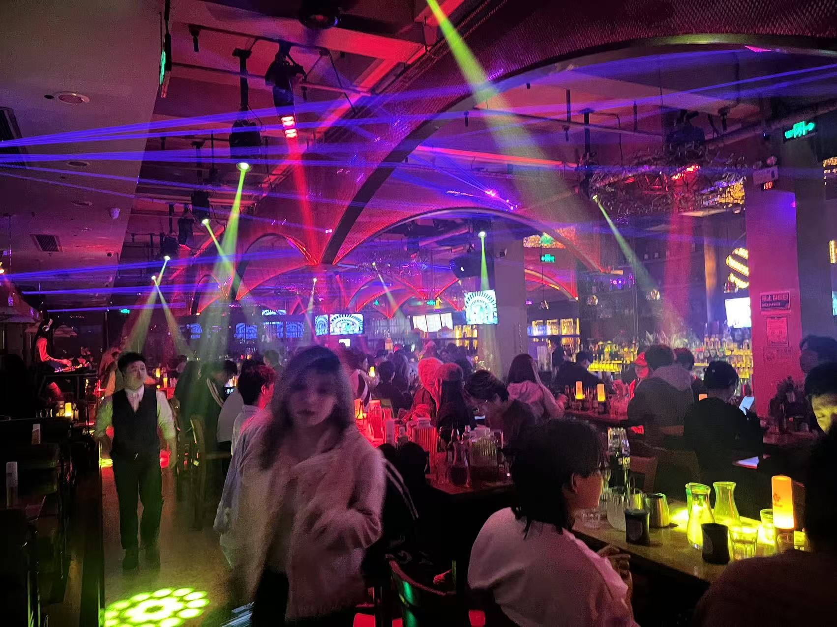 去了这么多家的酒吧清吧,终于让我在龙华这