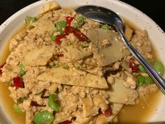 特色虾皮臭豆腐-老头儿油爆虾·知味杭州(爱琴海购物中心)