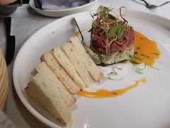 牛肉塔塔配牛油果黑橄榄酱-Solo(衡山路店)