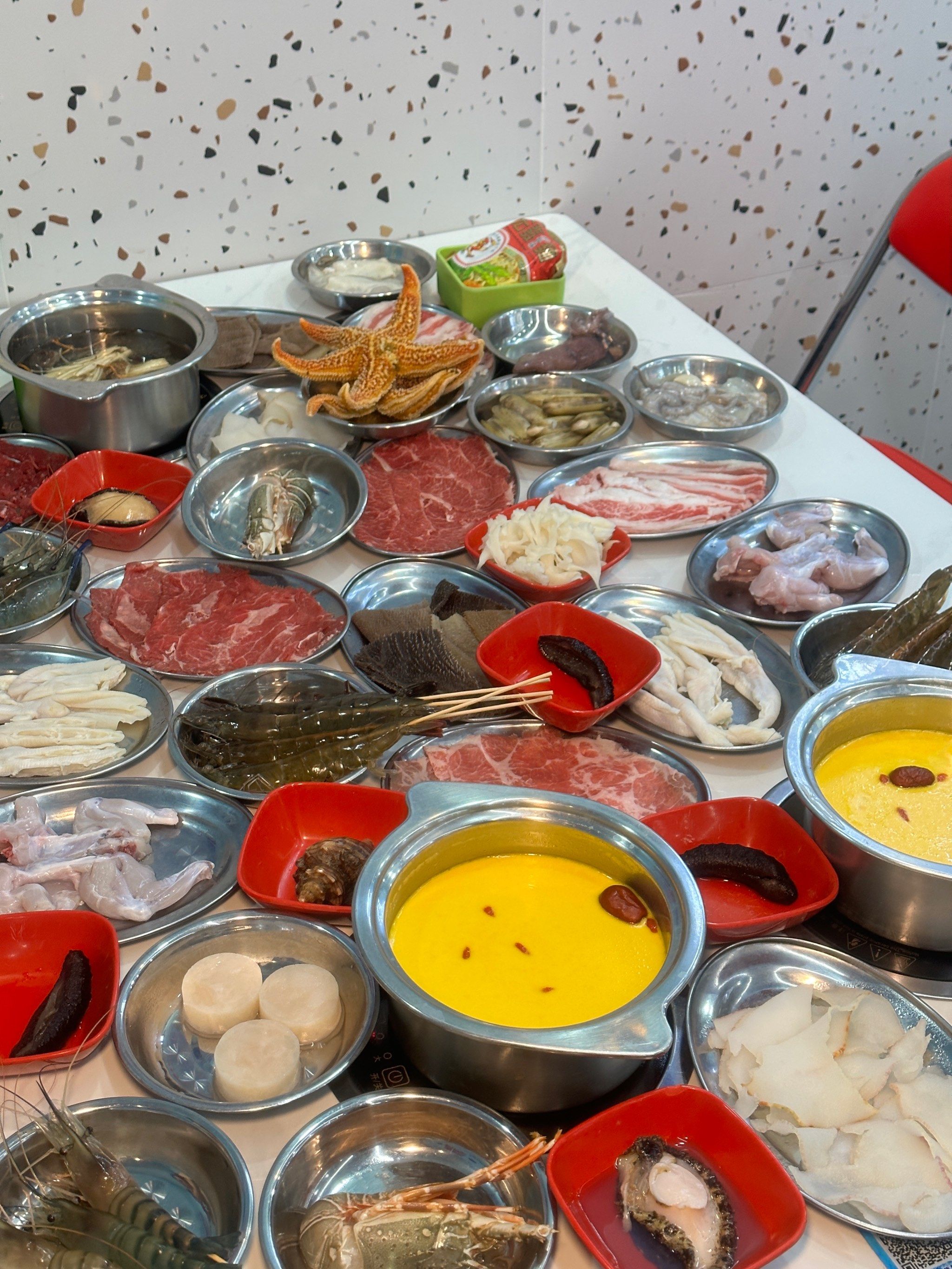 n
今年的海鲜锅真的好卷啊～ 涵江水韵城也开了!