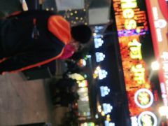 -何师烧烤·香辣蟹·川菜·30年老品牌(太古里旗舰店)