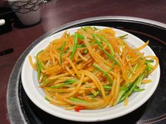 香菜酸辣土豆丝-上名堂·鱼头好吃(体育场路店)