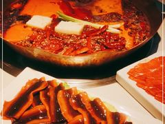 -墨居上隐·院子里火锅(峨眉店)