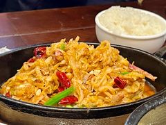 铁板烟肉酸菜-老厨家(友谊路总店)