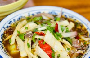 Stir-Fried Chicken Offal Rice Noodles