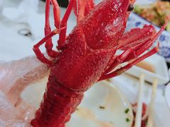 -虾弄弄海派小龙虾·牛羊蝎子火锅