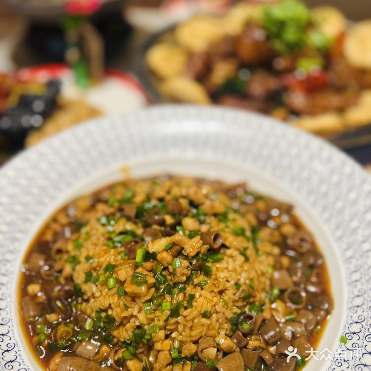 市里要比他贵两倍，吃饭还得是高新区啊！️姜北炒鸡