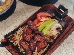 -穹六人间 people 6(岳阳路店)