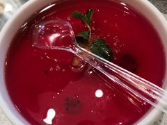 鲜火龙果冰粉-老佛爷铜炉蛙锅(海岸城店)