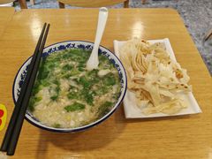 -八百里牛肉汤(盖饭·锅贴·万象城店)
