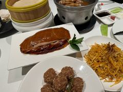 -贝勒爷·酥不腻烤鸭