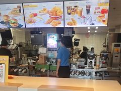 -麦当劳(假日广场店)
