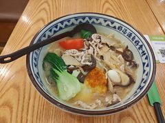 -蒙自源米线大王(信利城市广场店)