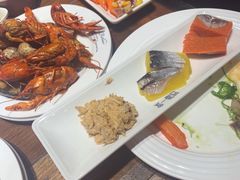 -四海一家自助餐(益田假日广场店)