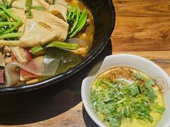 -万记麻辣烫国展总店